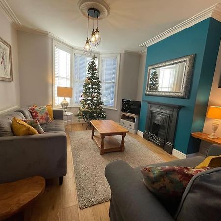 Gloucester Rd 2 Mins Away - Fab, New, Trendy House Bristol Exteriör bild