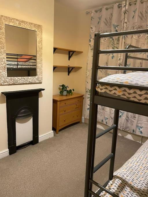 Gloucester Rd 2 Mins Away - Fab, New, Trendy House Bristol Exteriör bild