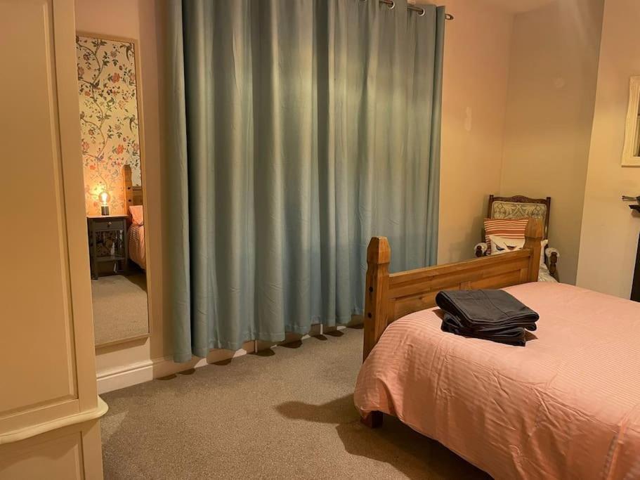 Gloucester Rd 2 Mins Away - Fab, New, Trendy House Bristol Exteriör bild